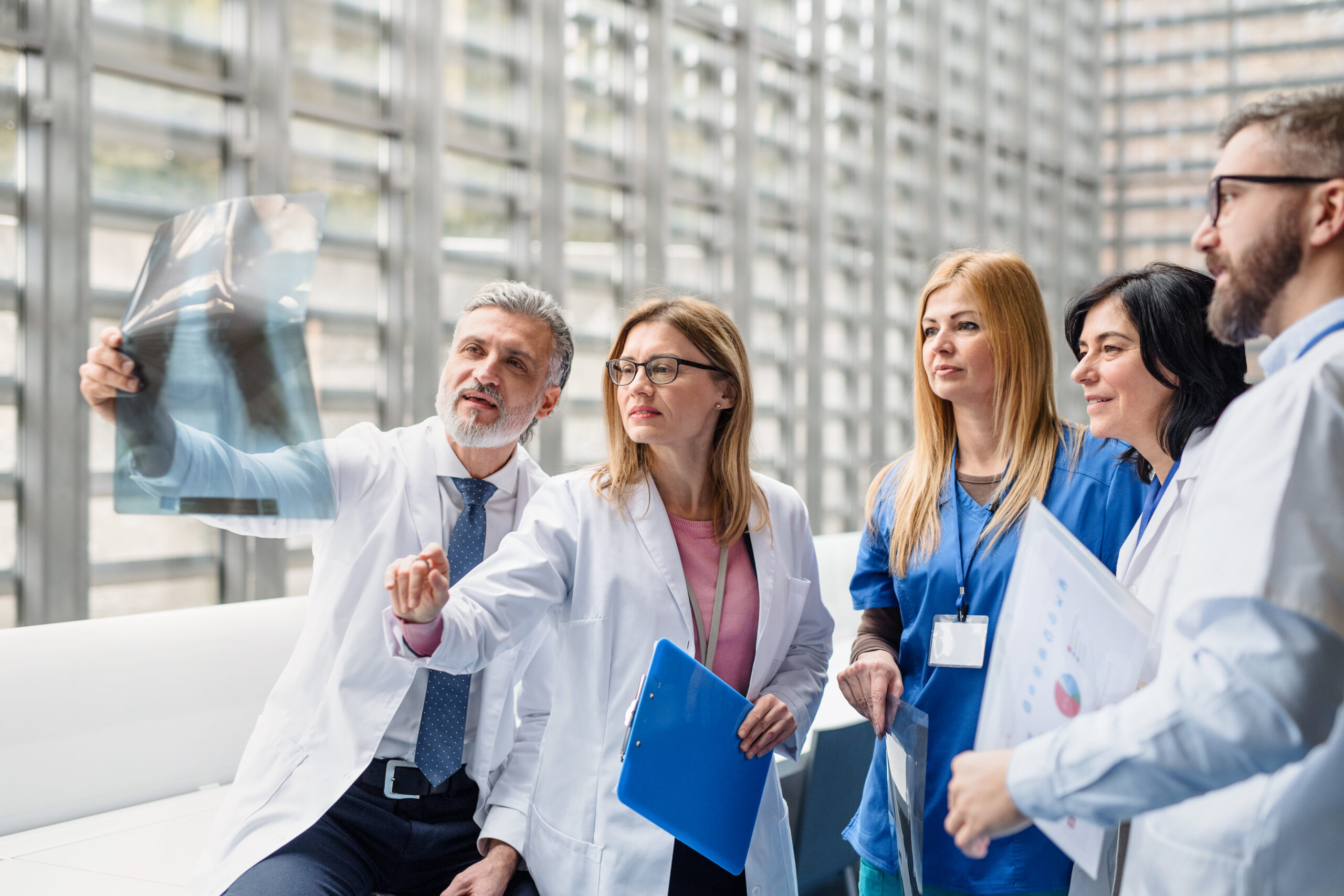 Yurt Dışında Doktorluk Rehberi: ABD, İngiltere ve Avustralya İçin Güçlü Yol Haritası